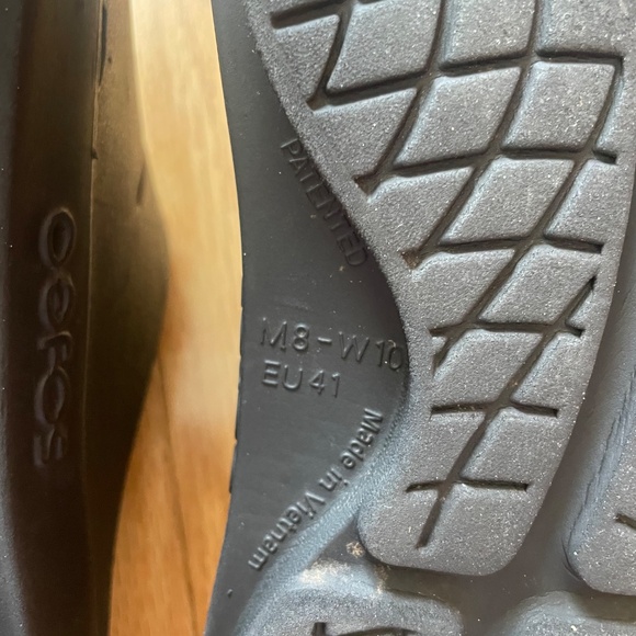 OOFOS black rubber clogs - Picture 7 of 7